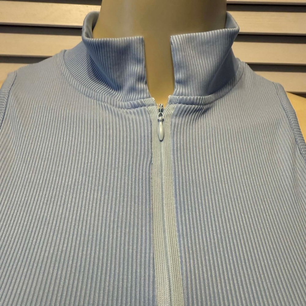 Women's SHEIN Light Blue Ribbed Mock Neck Zip-Up Tank Top M - Picture 3 of 9